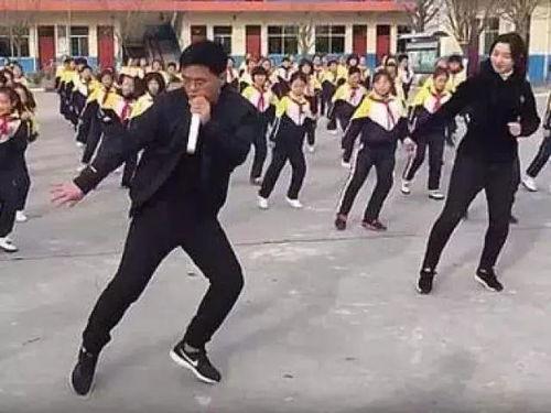 明星鬼步舞视频,鬼步舞舞动魅力，动感十足