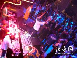 雪花娱乐,打造璀璨星光，引领娱乐新风尚